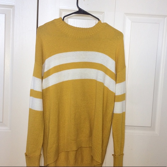 American Eagle, Yellow 2 stripe sweater - Picture 3 of 5